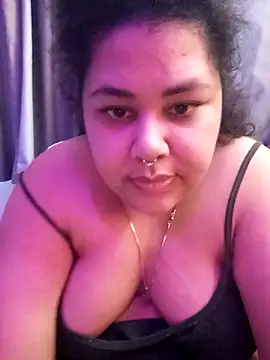 Snapshot of xlatinastar chatting on September 2025 05:58:01 PM xlatinastar online show from September 2025 05:58:01 PM