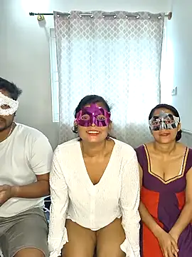 Snapshot of Family02 chatting on October 2025 06:48:01 AM Family02 online show from October 2025 06:48:01 AM