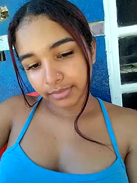 DulceeSalas online show from September 2025 05:56:01 PM