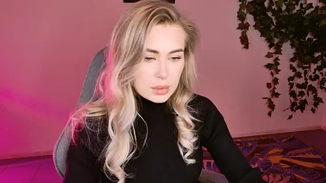 AdelLoyss online show from October 2025 03:46:02 PM