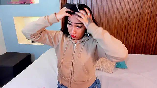 Snapshot of RebecaRush4 chatting on October 2025 03:39:02 AM RebecaRush4 online show from October 2025 03:39:02 AM