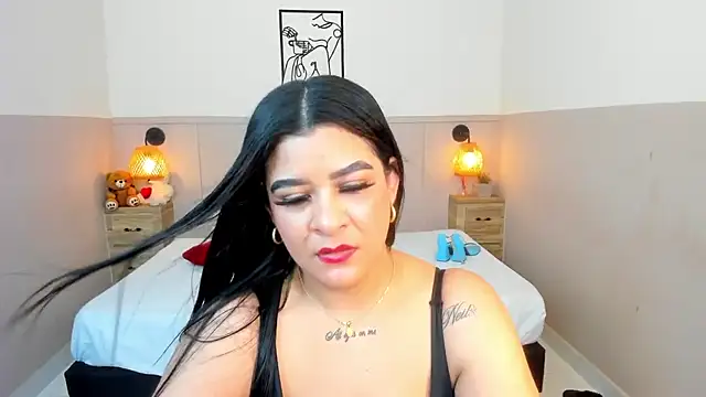 TianaGlow26 online show from November 2025 07:46:02 PM