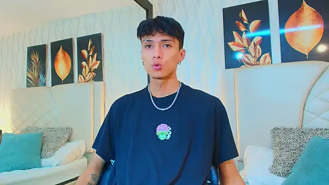 Lean Portman online show from September 2025 08:42:02 PM