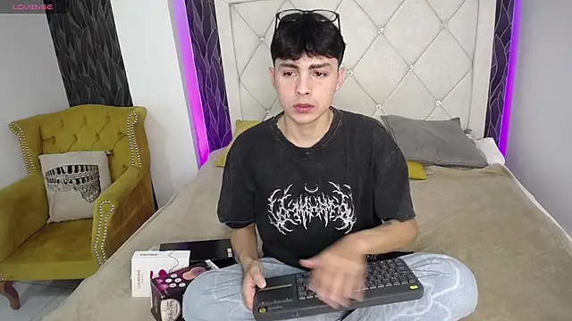 SamuFOXXX online show from September 2025 08:02:01 PM