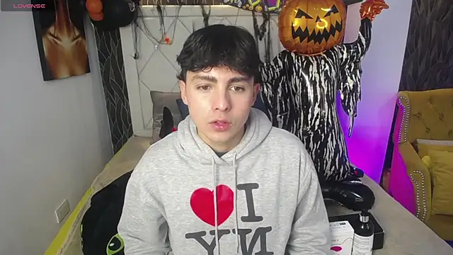 SamuFOXXX online show from October 2025 08:10:01 PM