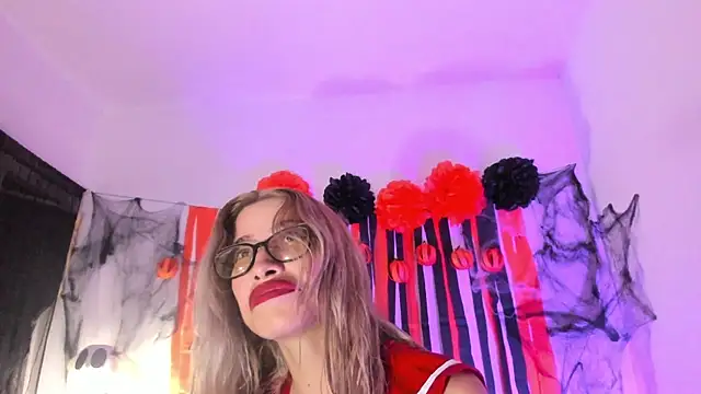 Snapshot of MerryyMendez chatting on October 2025 01:16:02 AM MerryyMendez online show from October 2025 01:16:02 AM