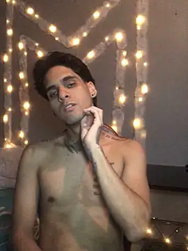 Marvinhenao91 online show from September 2025 11:17:02 PM