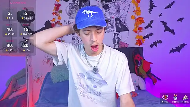 Otter Star online show from October 2025 05:06:01 AM