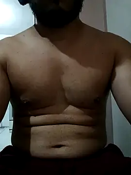 Franciscojoao18 online show from November 2025 01:33:02 PM