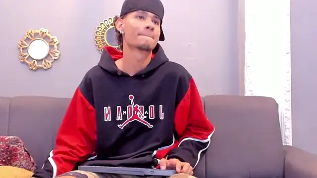 kenix 777 online show from October 2025 03:24:02 AM