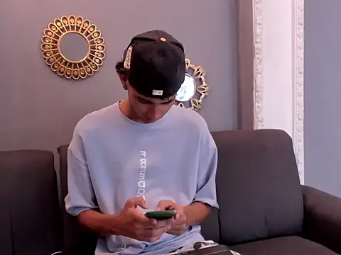 kenix 777 online show from October 2025 07:25:01 PM