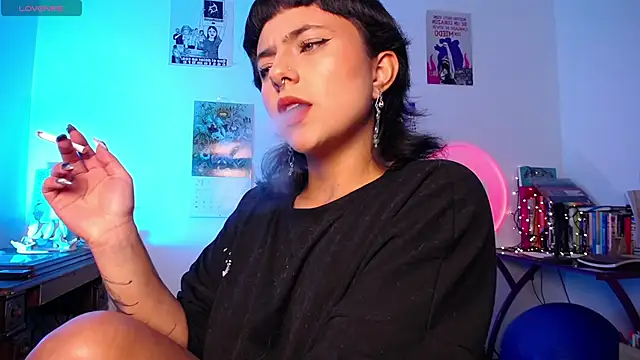 AlmaNanax online show from September 2025 02:04:02 AM