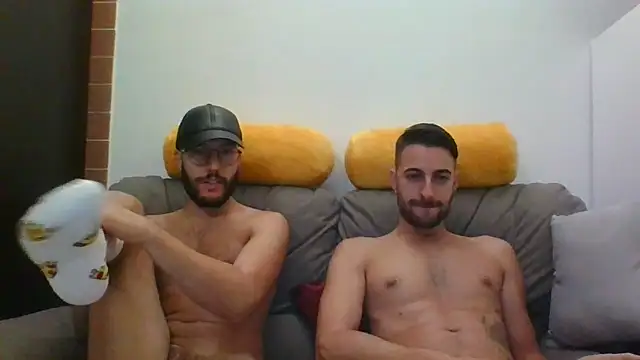 Amicisegreti online show from October 2025 04:59:01 AM