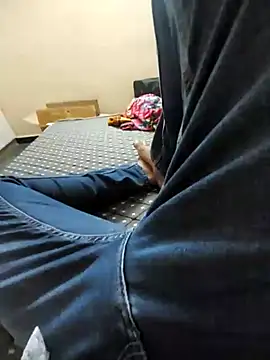 Snapshot of mommylover5 chatting on November 2025 03:13:02 PM mommylover5 online show from November 2025 03:13:02 PM