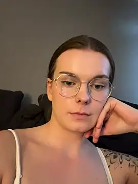 LisaFreier online show from September 2025 05:13:02 PM