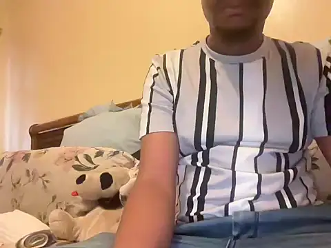 Cianda24 online show from October 2025 03:43:01 PM