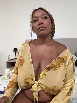 x deluLuz x online show from September 2025 11:51:02 PM