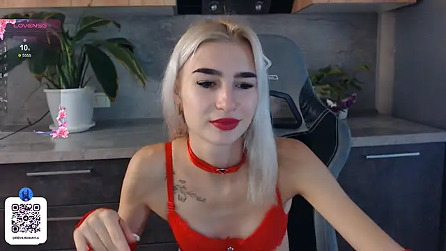 DevilishKayla online show from September 2025 01:13:01 PM