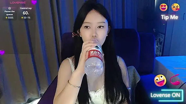 Snapshot of Eoov chatting on October 2025 01:35:01 AM Eoov online show from October 2025 01:35:01 AM