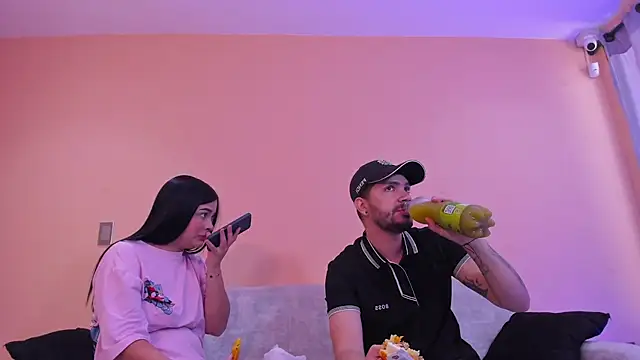 Snapshot of aronandluna chatting on October 2025 03:32:01 PM aronandluna online show from October 2025 03:32:01 PM