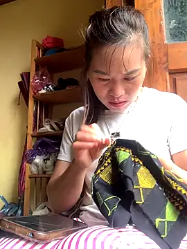 Snapshot of tuyetnhi-00 chatting on October 2025 02:01:02 AM tuyetnhi-00 online show from October 2025 02:01:02 AM