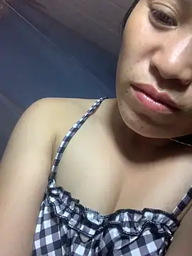 Snapshot of tuyetnhi-00 chatting on October 2025 01:55:01 PM tuyetnhi-00 online show from October 2025 01:55:01 PM