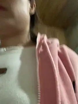 Snapshot of tuyetnhi-00 chatting on October 2025 12:44:02 AM tuyetnhi-00 online show from October 2025 12:44:02 AM