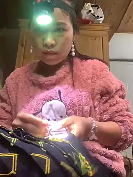 Snapshot of tuyetnhi-00 chatting on November 2025 12:42:02 AM tuyetnhi-00 online show from November 2025 12:42:02 AM