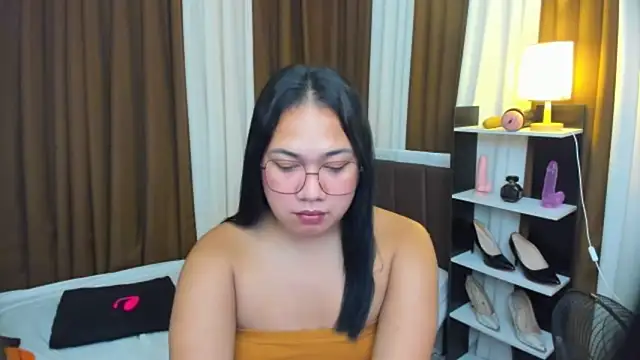 TsUncutKaren online show from October 2025 05:17:02 AM