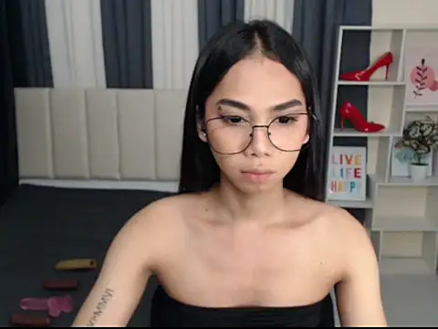 Snapshot of PetiteAsianYuki chatting on October 2025 07:14:01 AM PetiteAsianYuki online show from October 2025 07:14:01 AM