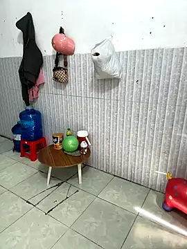 Snapshot of Tiffany-yy chatting on October 2025 05:40:01 AM Tiffany-yy online show from October 2025 05:40:01 AM