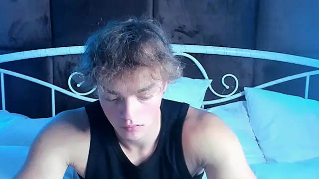 Snapshot of ChaseMuscular chatting on October 2025 04:15:02 PM ChaseMuscular online show from October 2025 04:15:02 PM