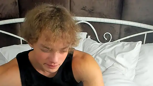 Snapshot of ChaseMuscular chatting on October 2025 03:24:01 PM ChaseMuscular online show from October 2025 03:24:01 PM