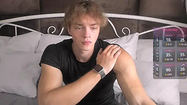 Snapshot of ChaseMuscular chatting on November 2025 11:10:02 AM ChaseMuscular online show from November 2025 11:10:02 AM