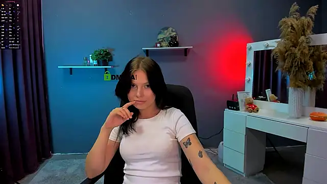 renata sweety online show from September 2025 01:02:01 PM