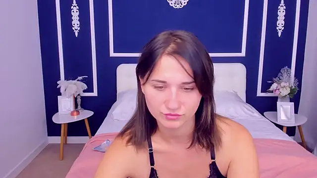 VivienSquare online show from September 2025 07:29:01 AM