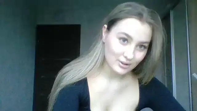 Karyllia online show from October 2025 02:48:01 PM