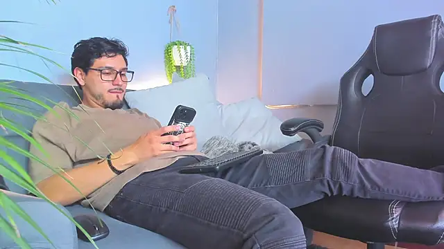 JaackDick  online show from September 2025 12:39:01 PM