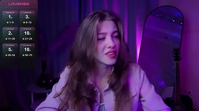 Snapshot of AstraMist chatting on September 2025 01:49:01 PM AstraMist online show from September 2025 01:49:01 PM