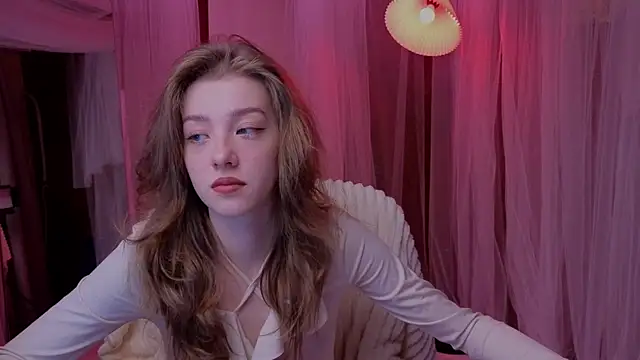 Snapshot of AstraMist chatting on November 2025 05:46:02 AM AstraMist online show from November 2025 05:46:02 AM