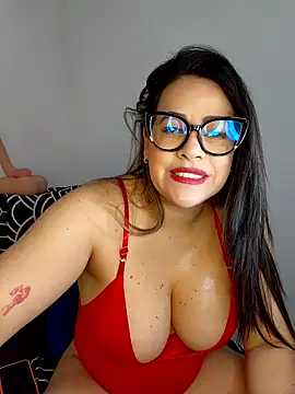 Nicoleefaith  online show from September 2025 01:00:01 PM