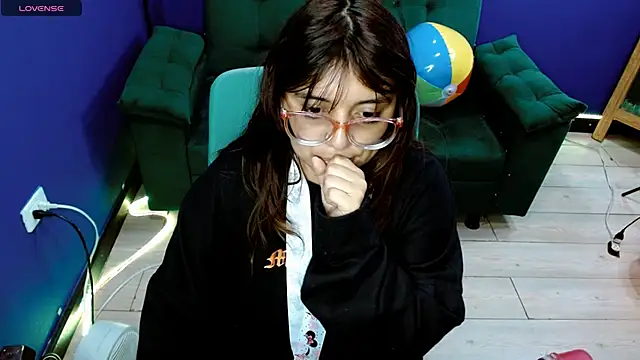 lCherryBlossoml online show from September 2025 02:19:01 PM
