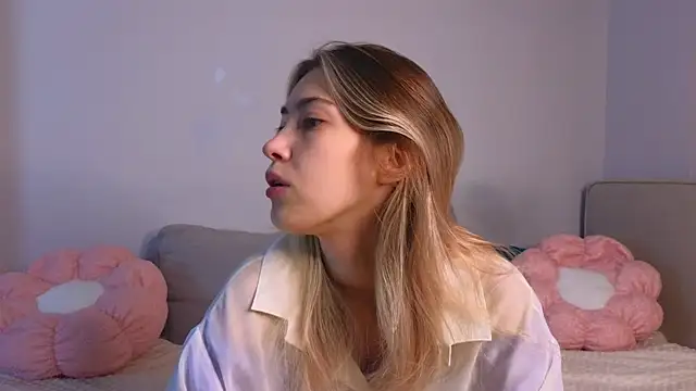 AngelicRice online show from October 2025 11:18:01 AM