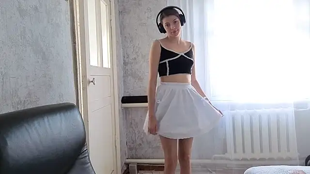 Snapshot of CutieAnny chatting on October 2025 04:26:01 AM CutieAnny online show from October 2025 04:26:01 AM