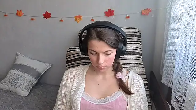 Snapshot of CutieAnny chatting on October 2025 05:42:02 AM CutieAnny online show from October 2025 05:42:02 AM