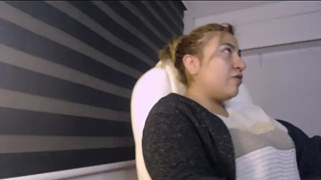 Snapshot of Sharonmendez chatting on October 2025 02:37:02 AM Sharonmendez online show from October 2025 02:37:02 AM