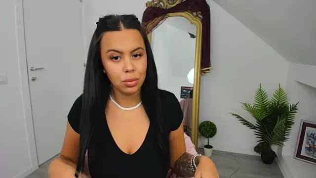 Cassyanna online show from September 2025 06:12:02 PM