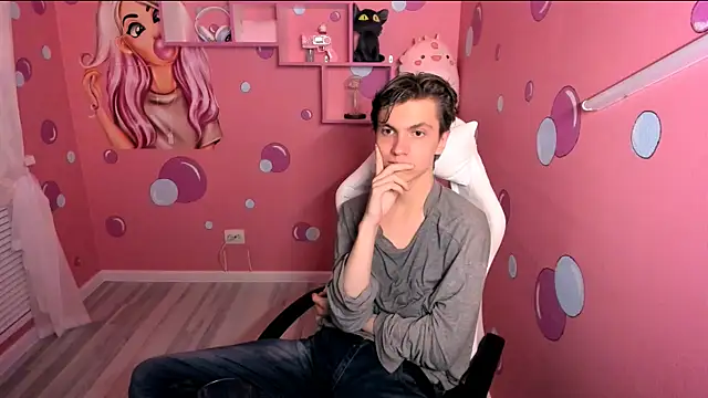 Snapshot of OttoWilliams chatting on October 2025 10:29:01 PM OttoWilliams online show from October 2025 10:29:01 PM