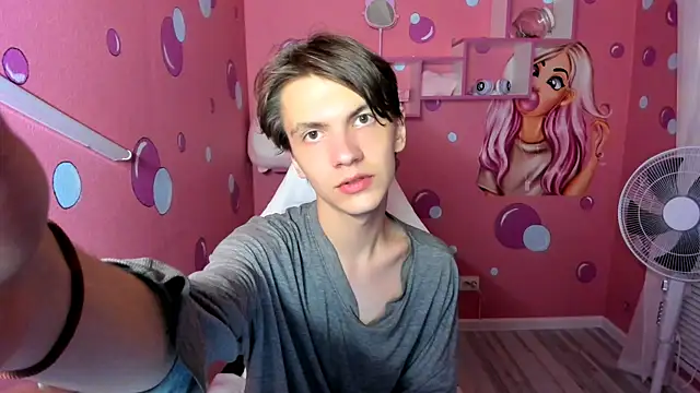 Snapshot of OttoWilliams chatting on October 2025 08:30:02 PM OttoWilliams online show from October 2025 08:30:02 PM