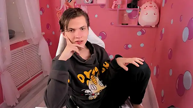 Snapshot of OttoWilliams chatting on October 2025 03:28:02 AM OttoWilliams online show from October 2025 03:28:02 AM